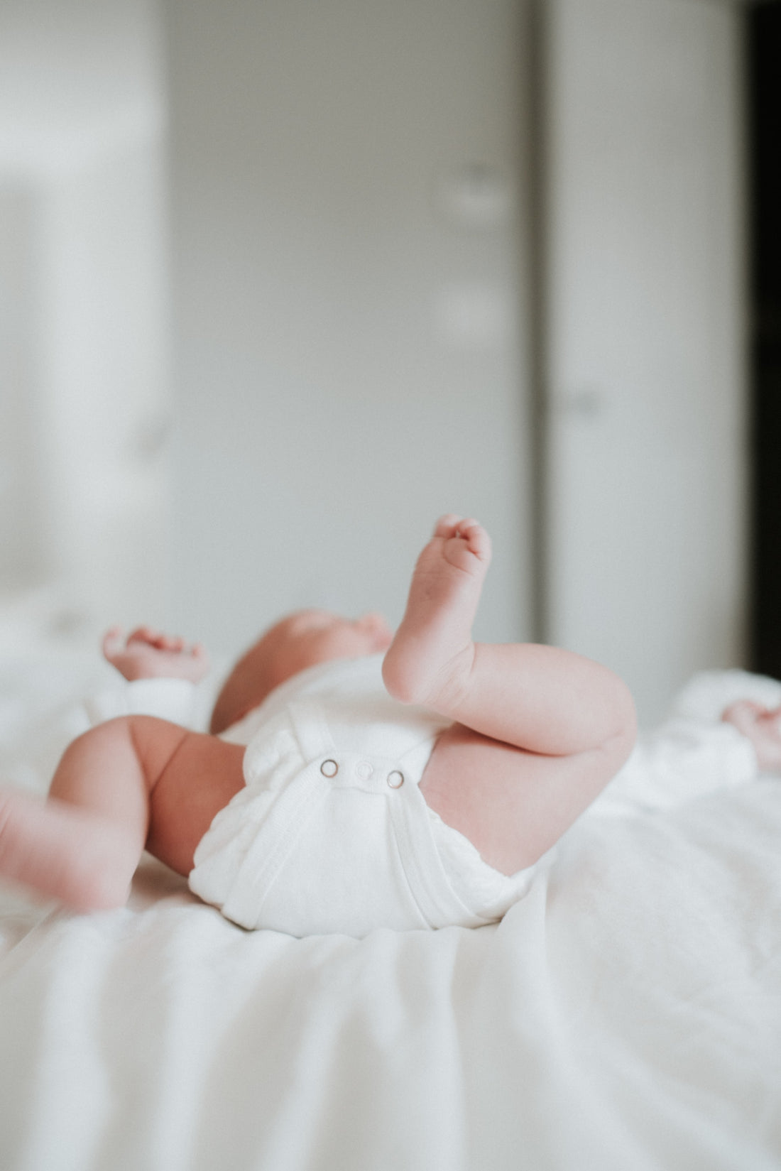 Les premiers pas avec bébé : comment changer une couche ?
