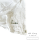 lange fleuri  gaze de coton personnalisé bébé brodé initiale