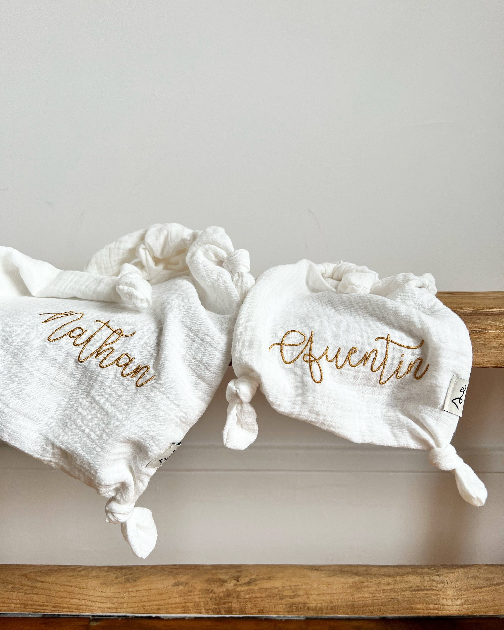 grand doudou lange gaze de coton personnalisé fleuri