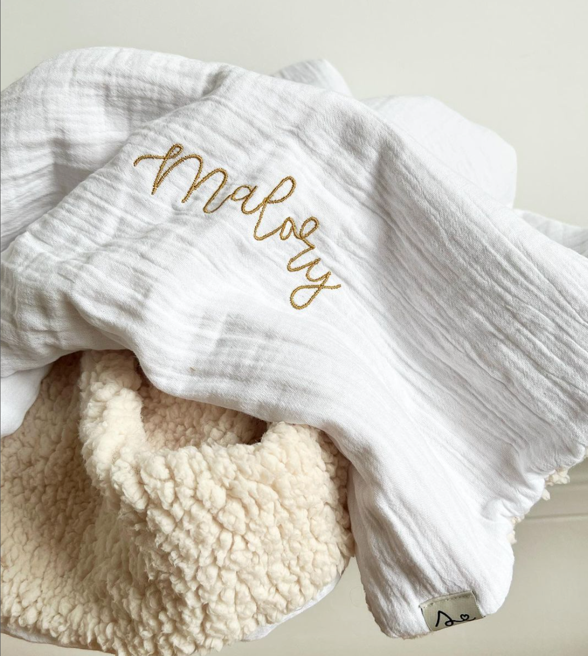 Couverture bébé personnalisée - Cadeau de naissance - Nid de Coton