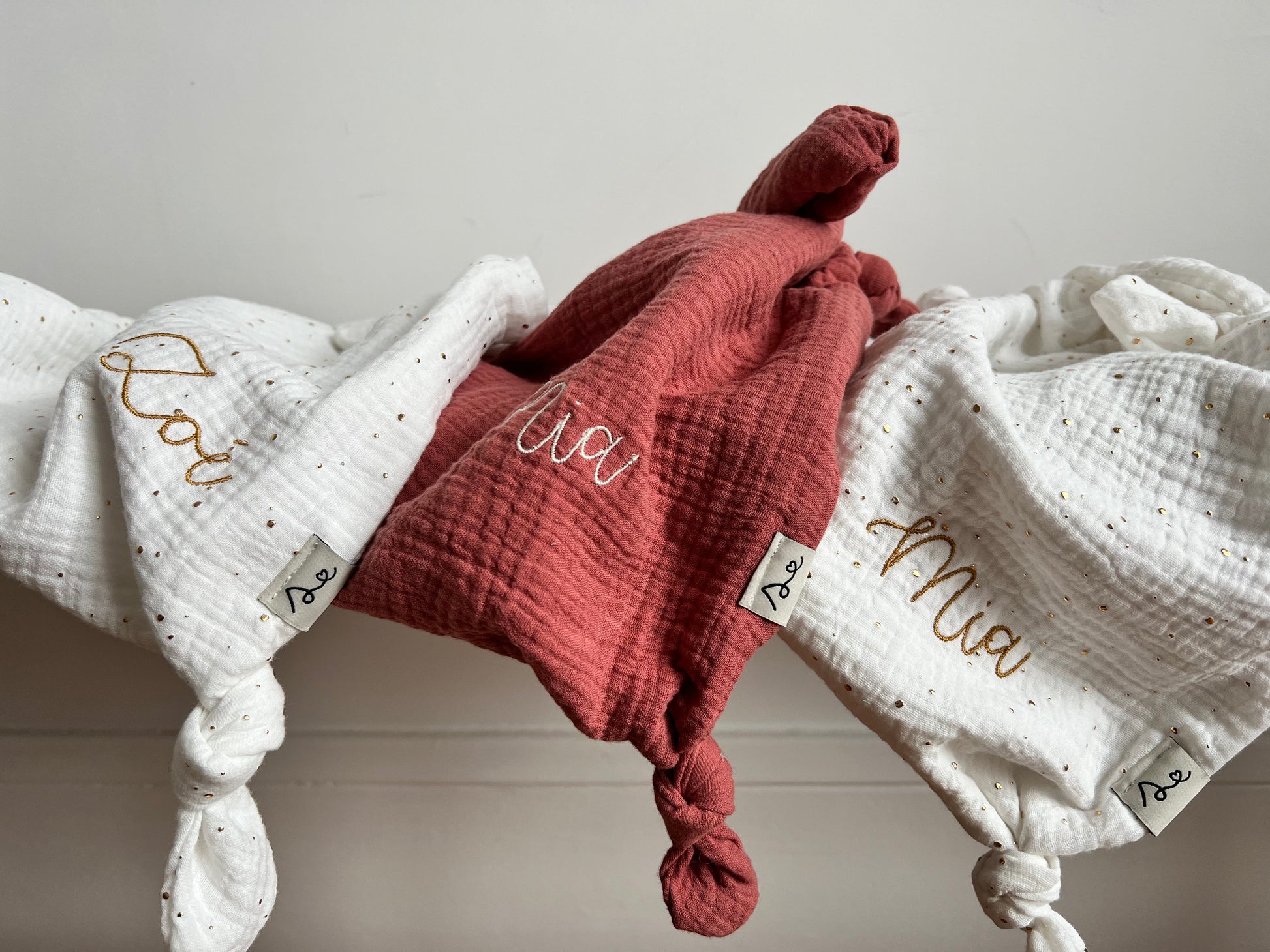 grand doudou lange gaze de coton personnalisé fleuri